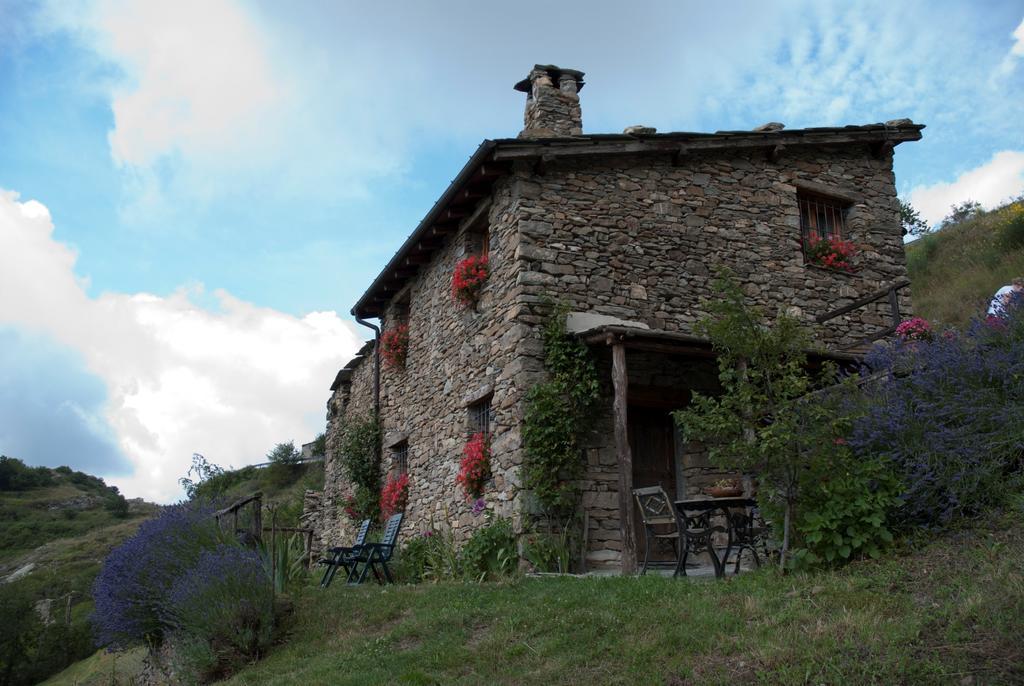 Agriturismo La Fontana Dell'Olmo Hotel Molini di Triora Esterno foto